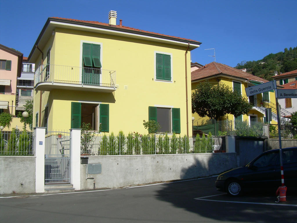 La Casa Delle Rose Room With Air Conditioning La Spezia Exterior photo